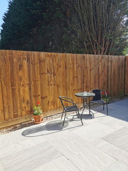 The Squirrels- Alresford, Essex Apartment Exterior foto